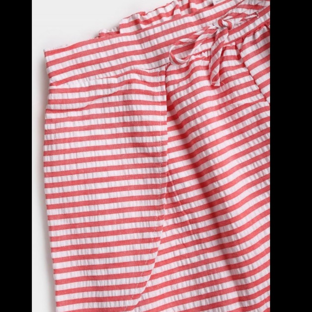 Seersucker Striped Wrap Top and Shorts Set - Picture 5 of 7